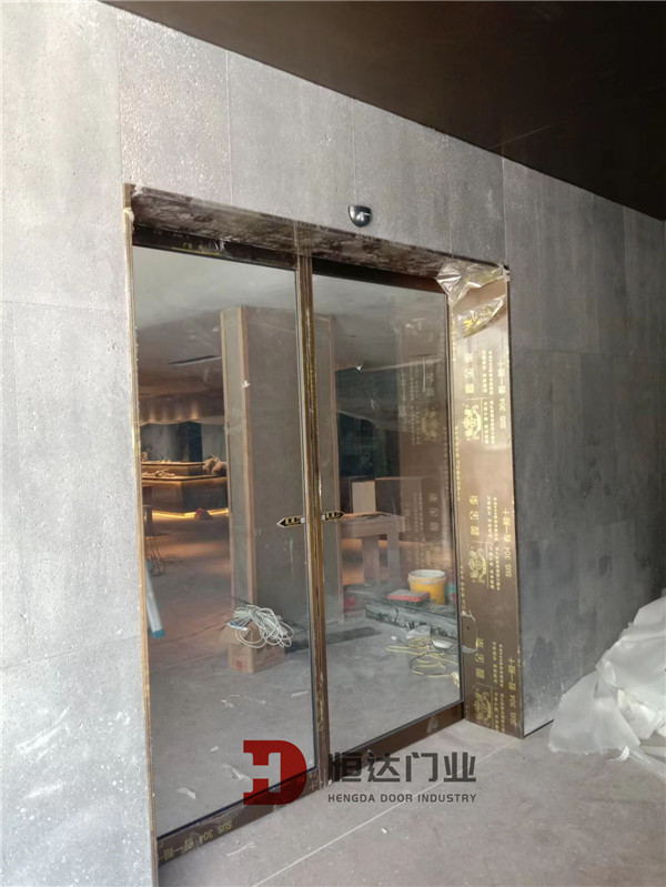 青岛极地海乡宴会所自动平滑感应门